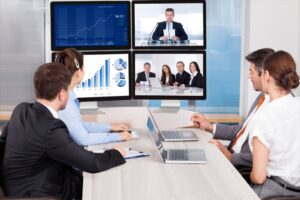 Использование обучающих видеороликов для повышения эффективности работы компании: польза и рекомендации