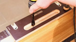 Шаблон для врезки замков: профессиональный инструмент для идеального монтажа